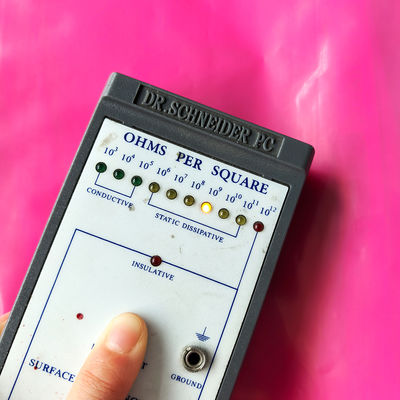 كيس حماية ذاتي الإغلاق مضاد للكهرباء الساكنة وردي اللون PE بحجم 250X350 مم